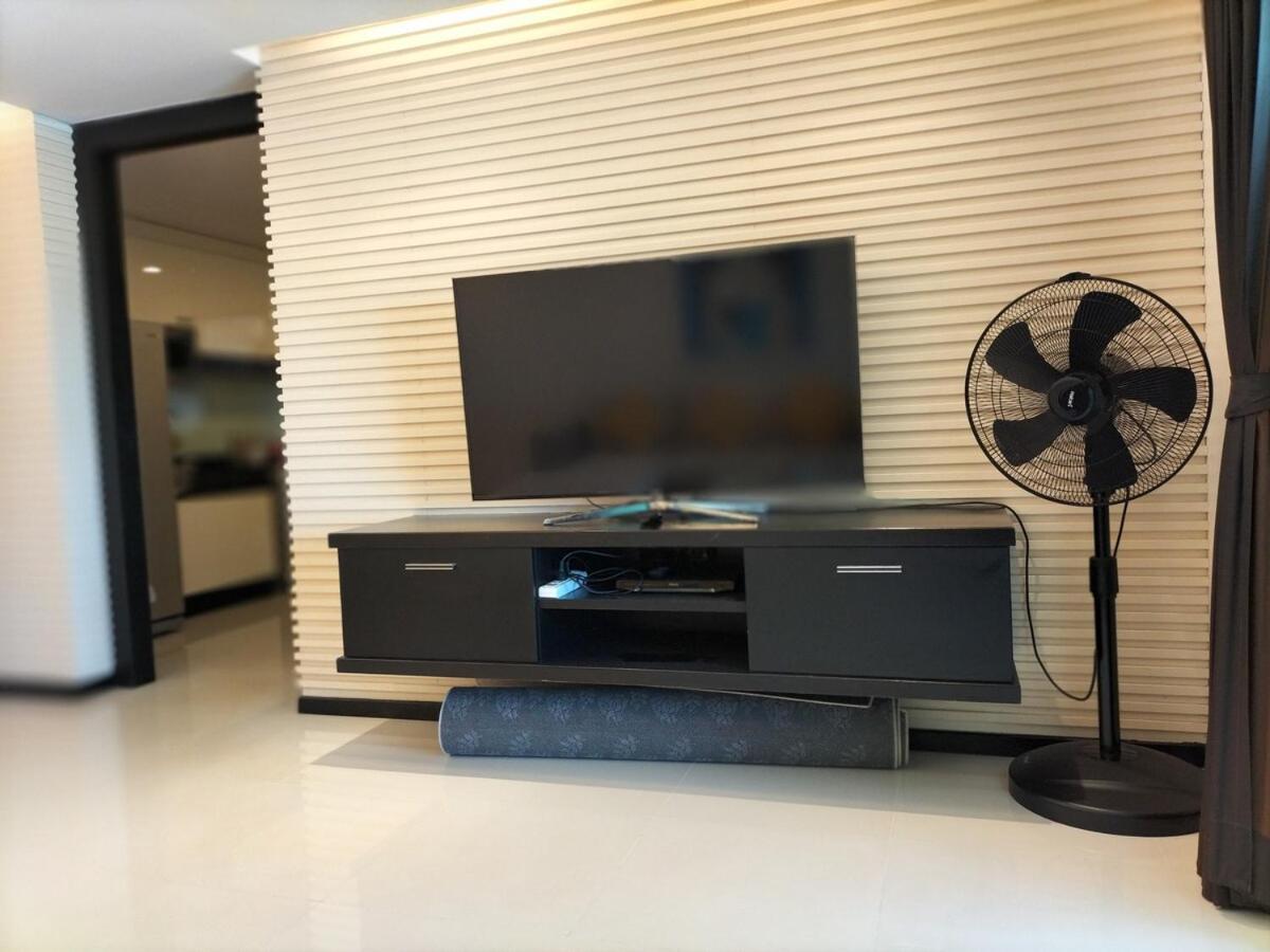 Modern 2-Bedroom Condo In Kamala Near The Beach Buitenkant foto
