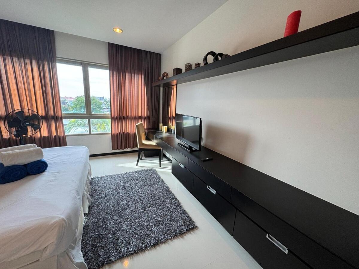 Modern 2-Bedroom Condo In Kamala Near The Beach Buitenkant foto