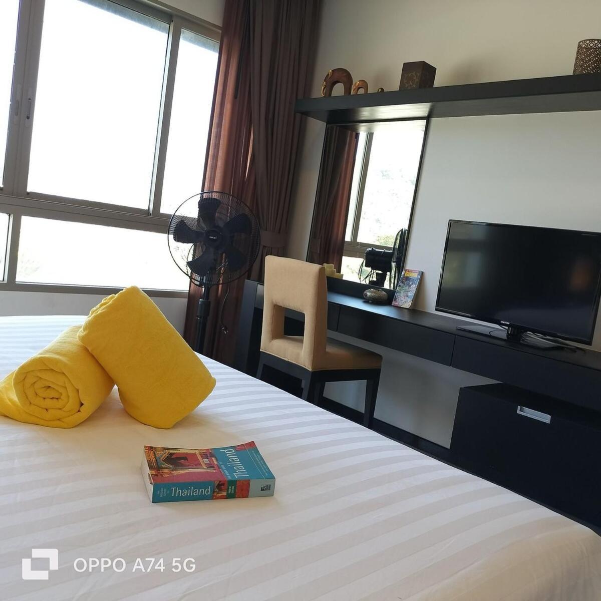 Modern 2-Bedroom Condo In Kamala Near The Beach Buitenkant foto